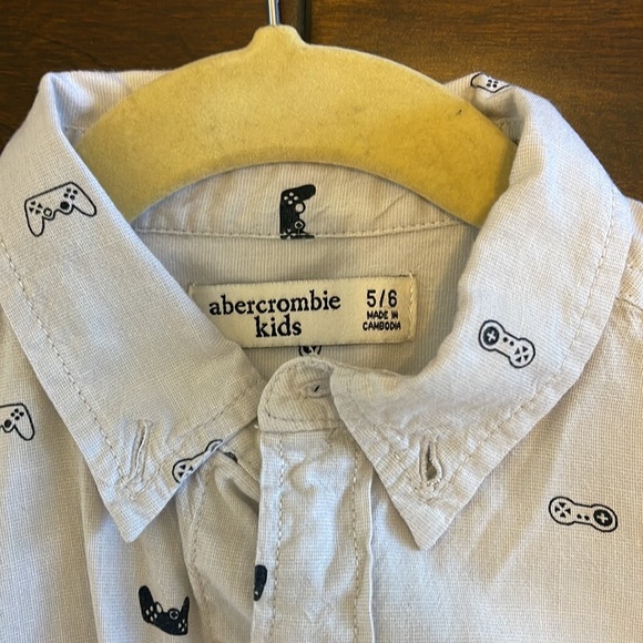 A&F Kids button down - Picture 2 of 3